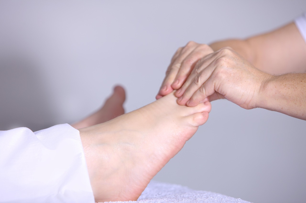 alternative medicine, beauty, chinese, blood circulation, circulatory disorders, relax, relaxation, woman, foot, foot massage, foot reflex, foot reflex zones, foot reflexology, feet, healthy, health, hand, heal, naturopath, homeopathy, horizontal, hands, young, body, lifestyle, massage, masseuse, medicine, people, meridians, physical therapy, reflex zones, reflexology, pain therapy, beautiful, somatotopia, tcm, therapy, treatment, white, wellness, wellness treatment, welness, well being, hyperacidity, foot, foot, foot, foot, foot, feet, feet, feet, feet, physical therapy, reflexology, reflexology, reflexology